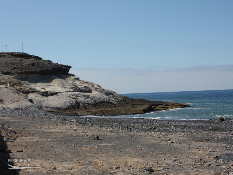La Caleta Bergumrandung