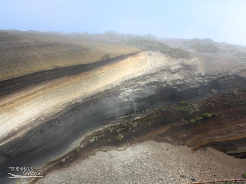 Blick auf die Felsenschichten von Izana