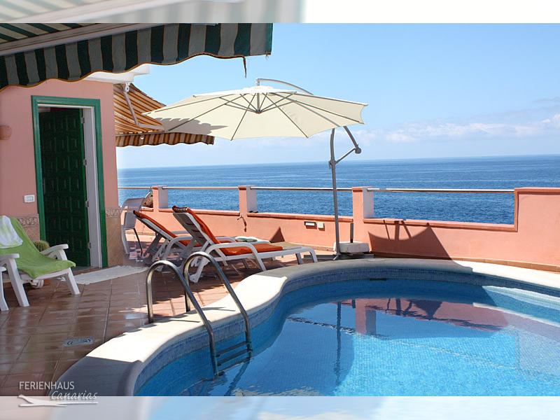 Ferienhaus mit Pool in Playa San Juan
