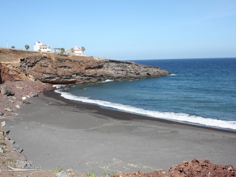Strand an der Küste von Fasnia