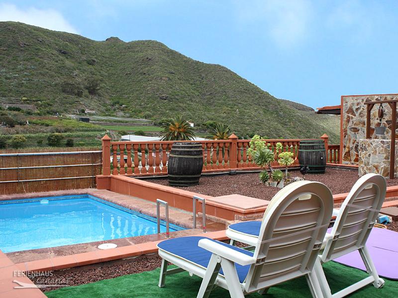 Ferienhaus mit Pool in Teguste