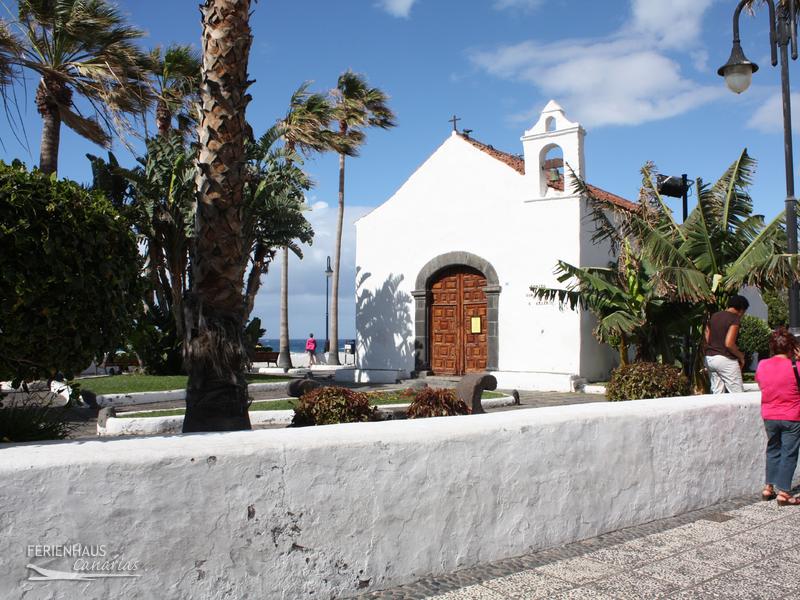 Kleine Kirche an der Promenade von Puerto de la Cruz