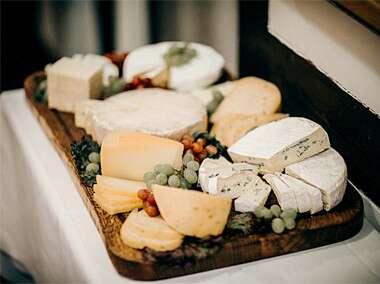 Verschiedene K&auml;sesorten zur kanarischen K&auml;semesse auf Teneriffa