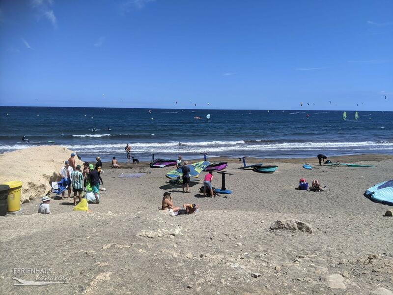 Wing Foil Surfen am Strand von El Medano Wing Foil Surfen am Strand von El Medano