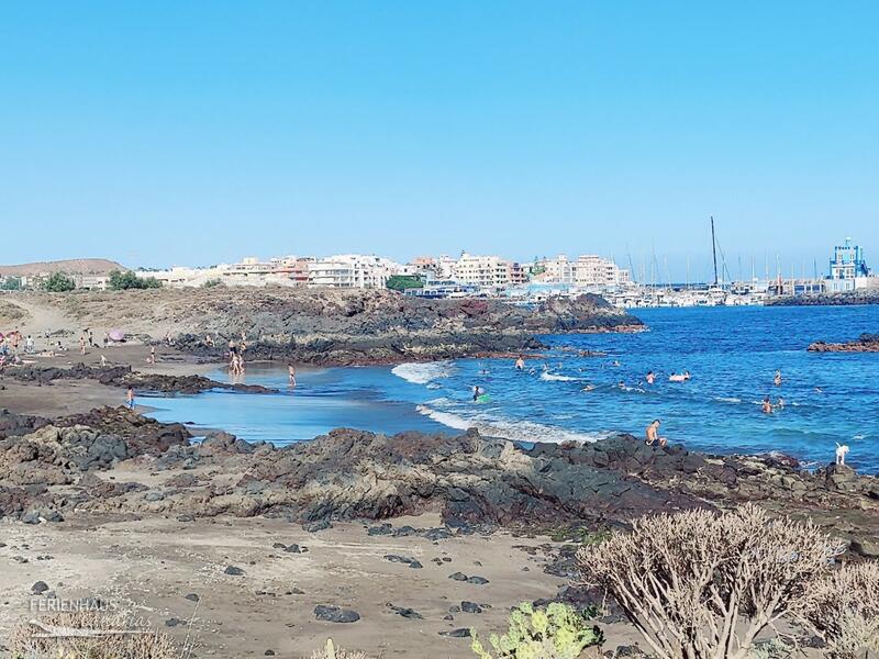 Kleine Sandstrandbucht in Las Galletas